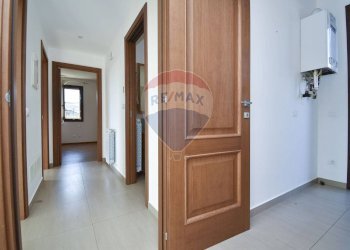 Hall / corridoio - Villa Via Salemi Pennisi
74, Aci Sant'Antonio - foto 7