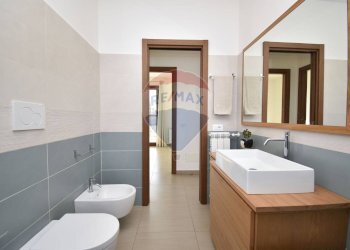 Bagno - Villa Via Salemi Pennisi
74, Aci Sant'Antonio - foto 11