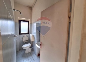 Bagno - Shop Piazza Vittorio Emanuele II
 
8, Loro Ciuffenna - photo 10