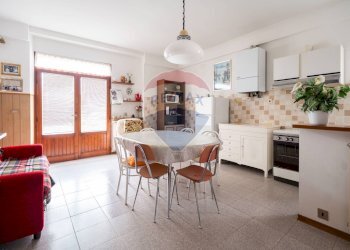 Sala da pranzo - Independent house Via Eugenio Brega
1, Serra San Quirico - photo 20