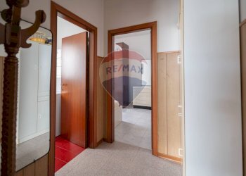 Hall / corridoio - Independent house Via Eugenio Brega
1, Serra San Quirico - photo 25