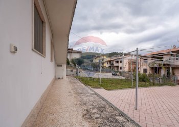 Edificio all\'aperto - Independent house Via Eugenio Brega
1, Serra San Quirico - photo 36