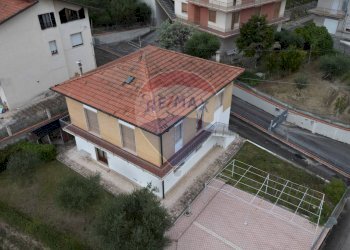 Edificio all\'aperto - Independent house Via Eugenio Brega
1, Serra San Quirico - photo 39