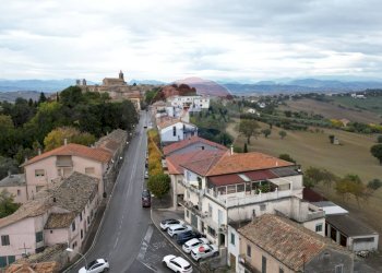 Edificio all\'aperto - Casa semi indipendente Via Crocifisso
 
9, Belvedere Ostrense - foto 27