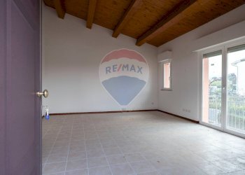 Stanza vuota - Appartamento Via S. Eleuterio Martire
 
15, Cupramontana - foto 14