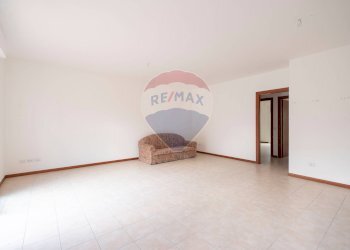 Stanza vuota - Appartamento Via S. Eleuterio Martire
 
15, Cupramontana - foto 20