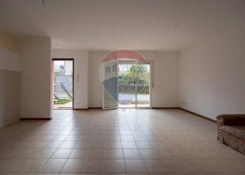 Stanza vuota - Appartamento Via S. Eleuterio Martire
 
15, Cupramontana - foto 25