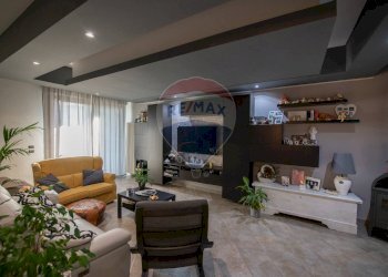 Soggiorno - Villa a Schiera via umbria
 
15, Montemarciano - foto 8