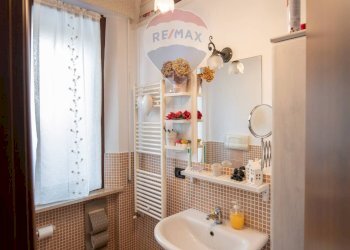 Bagno - Villa a Schiera via umbria
 
15, Montemarciano - foto 25