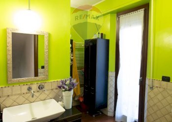 Bagno - Villa a Schiera via umbria
 
15, Montemarciano - foto 37