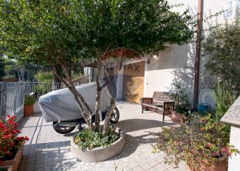 Terrazza - Villa a Schiera via umbria
 
15, Montemarciano - foto 49