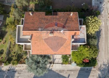 Casa all\'aperto - Villa a Schiera via umbria
 
15, Montemarciano - foto 52