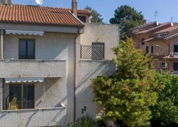Casa all\'aperto - Villa a Schiera via umbria
 
15, Montemarciano - foto 5