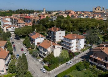 Casa all\'aperto - Villa a Schiera via umbria
 
15, Montemarciano - foto 9