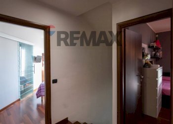 Hall / corridoio - Villa a Schiera via umbria
 
15, Montemarciano - foto 31