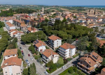Vista dell\'acqua - Villa a Schiera via umbria
 
15, Montemarciano - foto 54