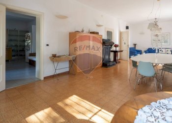Sala da pranzo - Villa Via della Figuretta
 
3, Jesi - foto 14
