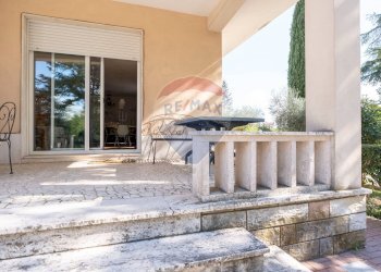 Terrazza - Villa Via della Figuretta
 
3, Jesi - foto 17