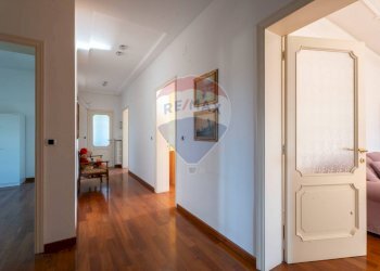 Hall / corridoio - Villa Via della Figuretta
 
3, Jesi - foto 28