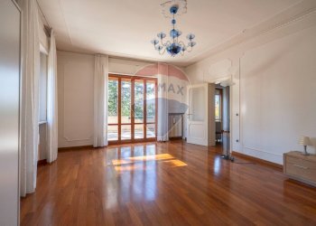 Stanza vuota - Villa Via della Figuretta
 
3, Jesi - foto 29