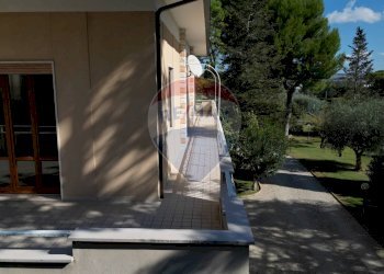 Edificio all\'aperto - Villa Via della Figuretta
 
3, Jesi - foto 35