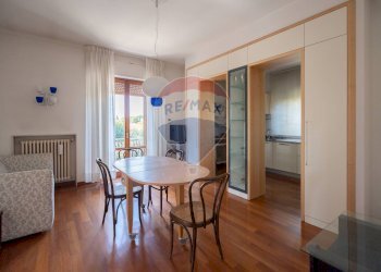 Sala da pranzo - Villa Via della Figuretta
 
3, Jesi - foto 38