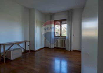 Stanza vuota - Villa Via della Figuretta
 
3, Jesi - foto 44