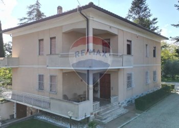 Casa all\'aperto - Villa Via della Figuretta
 
3, Jesi - foto 68