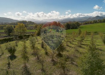 Vista delle montagne - Terreno agricolo frazione catobagli
 
53, Sassoferrato - foto 2