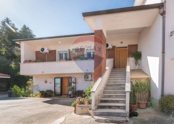 Casa all\'aperto - Independent house Armando Cruciani
6, Serra San Quirico - photo 1