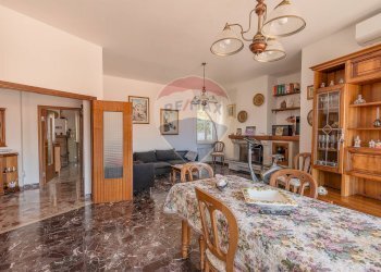 Sala da pranzo - Independent house Armando Cruciani
6, Serra San Quirico - photo 6