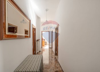 Hall / corridoio - Independent house Armando Cruciani
6, Serra San Quirico - photo 15