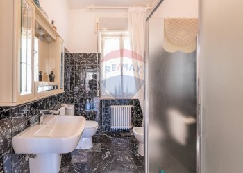 Bagno - Independent house Armando Cruciani
6, Serra San Quirico - photo 19