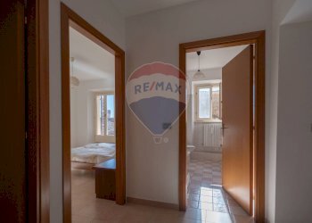 Hall / corridoio - Quadrilocale Corso Giacomo Leopardi
 
16, Cupramontana - foto 3