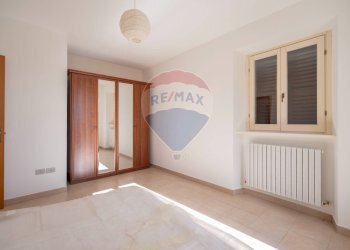 Stanza vuota - Quadrilocale Corso Giacomo Leopardi
 
16, Cupramontana - foto 6