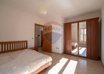 Camera / camera da letto - Quadrilocale Corso Giacomo Leopardi
 
16, Cupramontana - foto 7