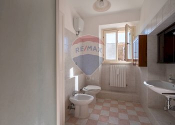 Bagno - Quadrilocale Corso Giacomo Leopardi
 
16, Cupramontana - foto 9