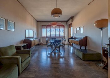 Sala da pranzo - Appartamento Viale Gaspare Spontini
 
53, Cupramontana - foto 1