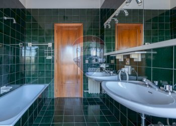 Bagno - Appartamento Viale Gaspare Spontini
 
53, Cupramontana - foto 13