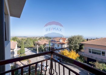 Balcone - Appartamento Viale Gaspare Spontini
 
53, Cupramontana - foto 21