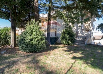 Giardino - Appartamento Viale Gaspare Spontini
 
53, Cupramontana - foto 28