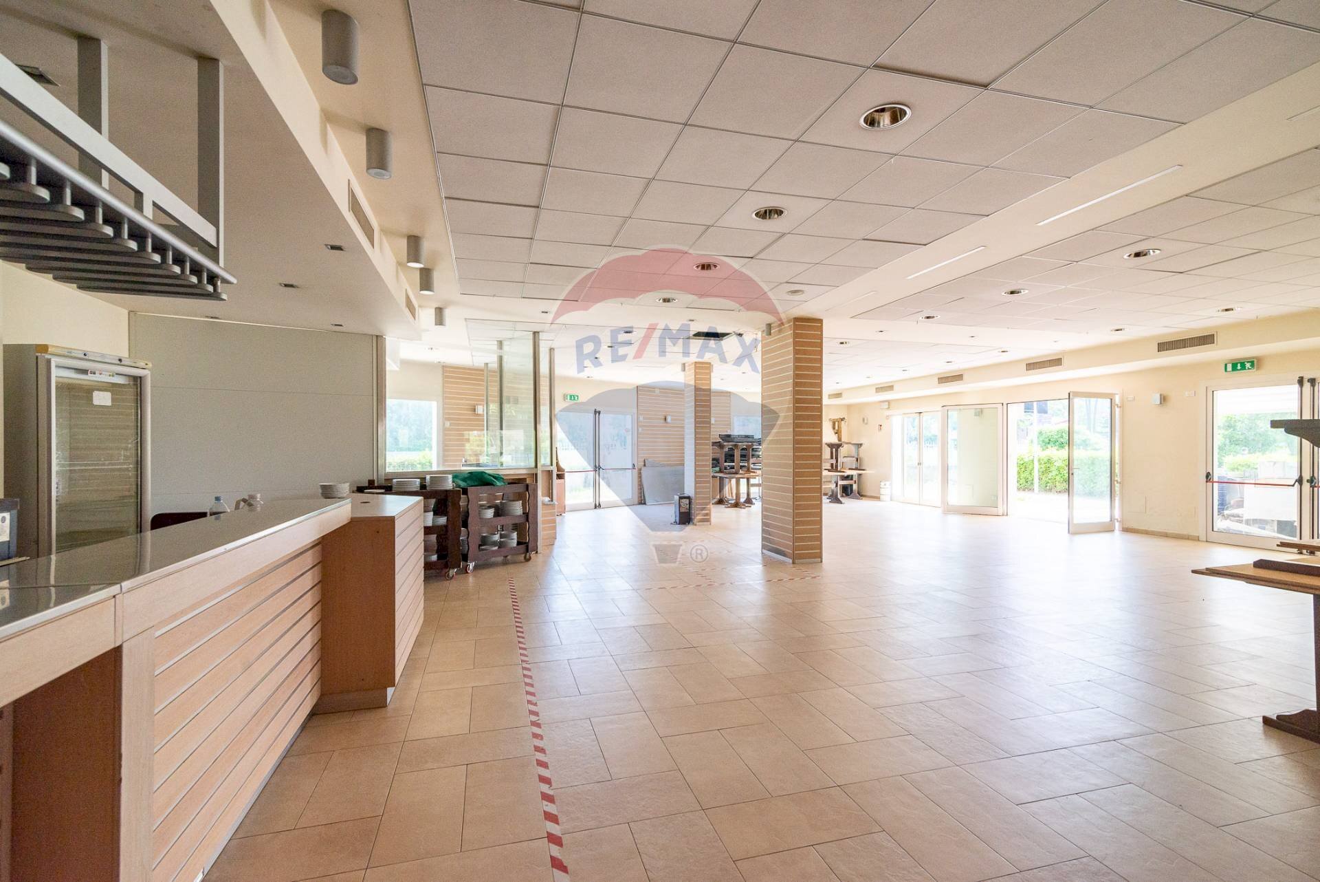 Ricezione / Lobby - Commercial Premises Via Marina
 
5, Ravenna - photo 2