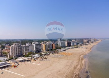 Vista dell\'acqua - Commercial Premises Via Marina
 
5, Ravenna - photo 1