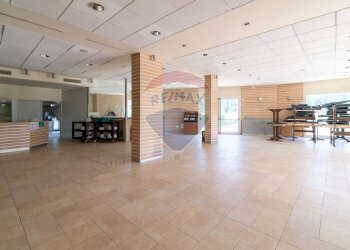 Ricezione / Lobby - Commercial Premises Via Marina
 
5, Ravenna - photo 13