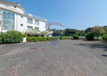 Edificio all\'aperto - Commercial Premises Via Marina
 
5, Ravenna - photo 27