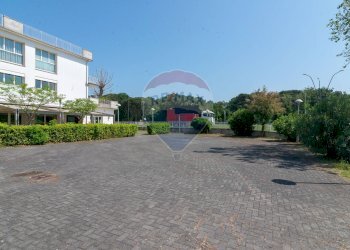 Edificio all\'aperto - Commercial Premises Via Marina
 
5, Ravenna - photo 28