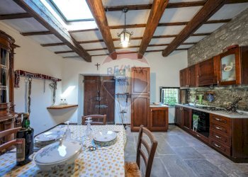 Cucina - Rustico PODERE MORETA PARROCCHIA SANTA MARIA IN GIRONE
 
24, Portico e San Benedetto - foto 7