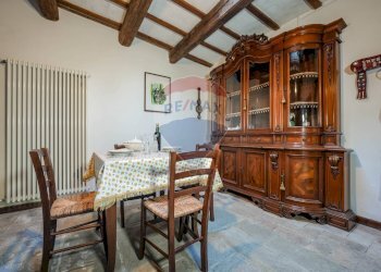 Sala da pranzo - Rustico PODERE MORETA PARROCCHIA SANTA MARIA IN GIRONE
 
24, Portico e San Benedetto - foto 9