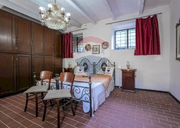 Camera / camera da letto - Rustico PODERE MORETA PARROCCHIA SANTA MARIA IN GIRONE
 
24, Portico e San Benedetto - foto 14