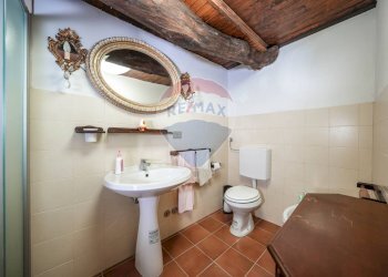 Bagno - Rustico PODERE MORETA PARROCCHIA SANTA MARIA IN GIRONE
 
24, Portico e San Benedetto - foto 16